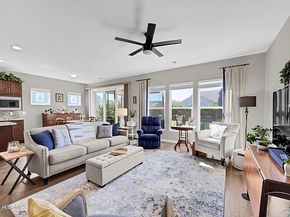 4th image of 4012 Ruddy Duck Way