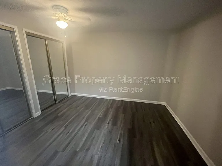 3944 Turnpike Dr #5 — Photo 7