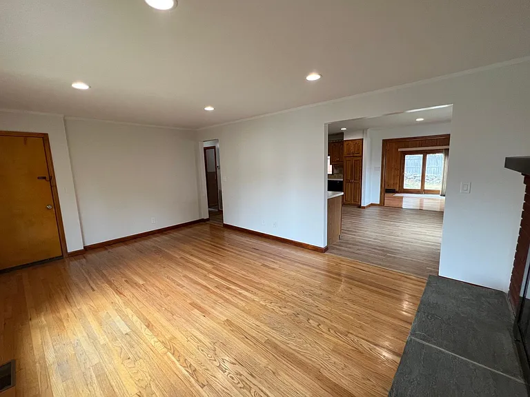 1 Gerry St #1 — Photo 2