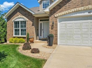 40 Hampton Place Ct, Saint Charles, MO 63303