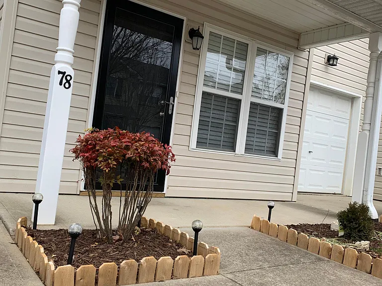 78 Yorktown Cir — Photo 10