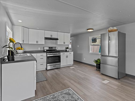 5th image of 10211 W Greenfield Ave Lot 4
