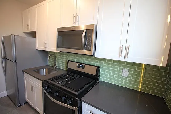 Rented by Capri Jet Realty Corp | media 26