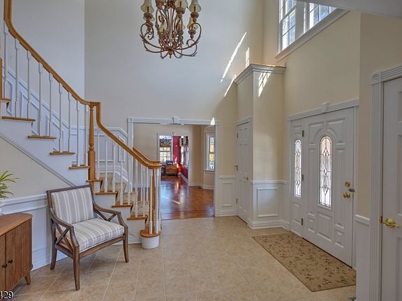 4th image of 451 Mine Brook Rd