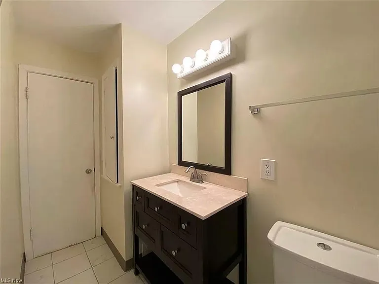 24108 E Silsby Rd — Photo 18