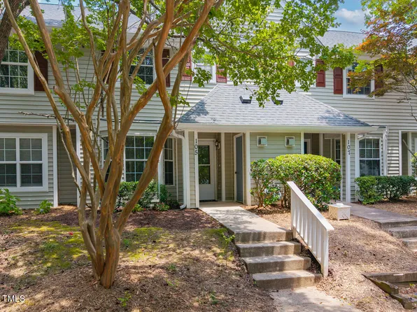 105 Sir Richard Ln, Chapel Hill, NC 27517