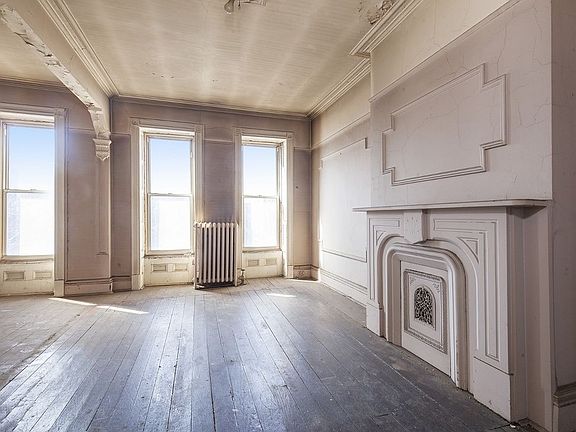 4th image of 221A Prospect Ave
