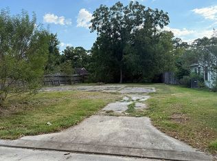 1909 Texoma St, Baytown, TX 77520