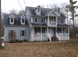 101 Mountain Laurel Ct, Milford, PA 18337
