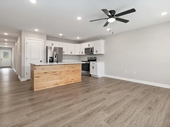 420 Nandino Cir #420, Berea, KY 40403