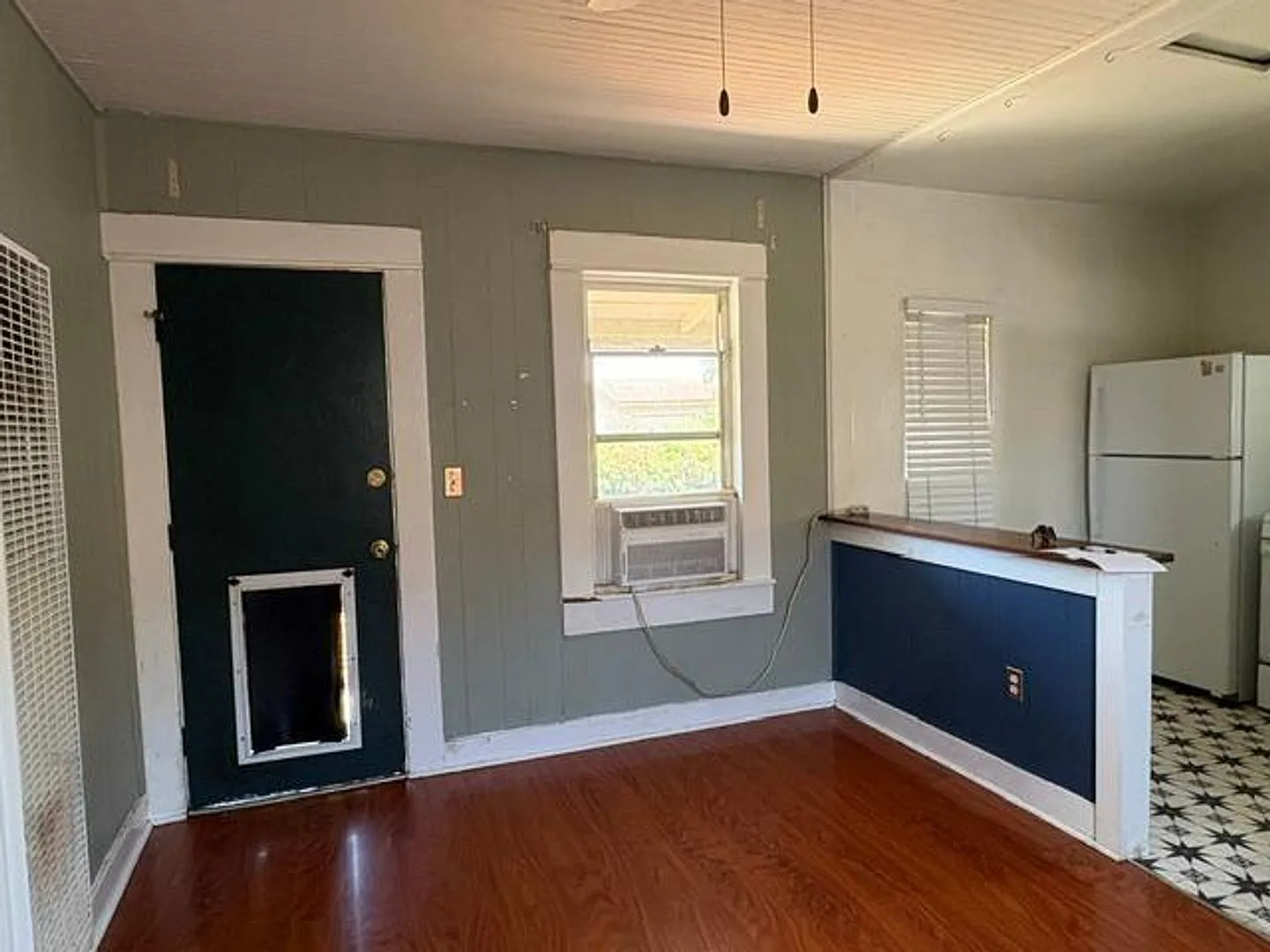 South Lawndale Adorable 1 Bdrm House For Lease! Coming Soon! — Photo 2