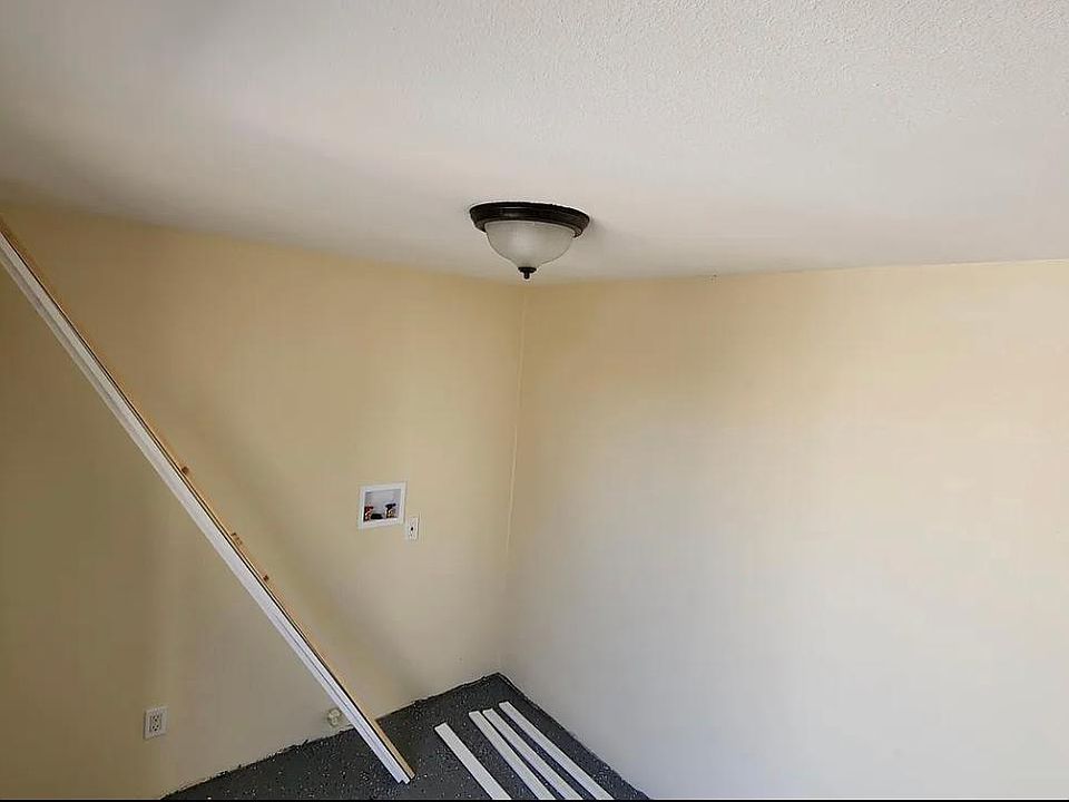 1st image of 242 E Williams St