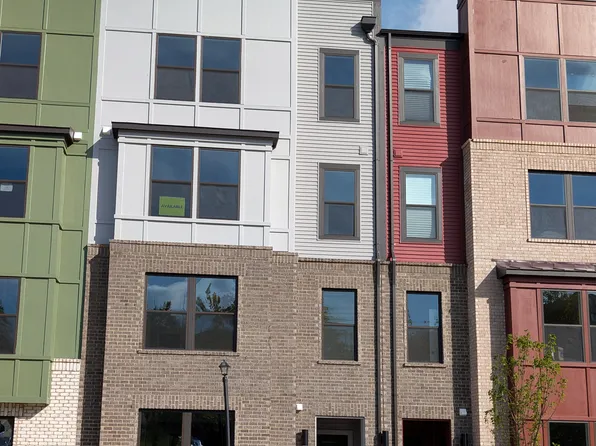 6691 Belcrest Rd, Hyattsville, MD 20782