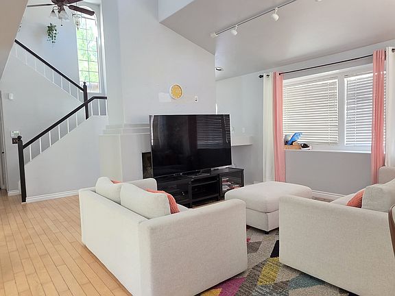 5th image of 25352 Fitzgerald Ave