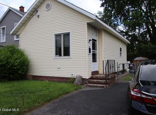 39 Old Mariaville Rd, Schenectady, NY 12306