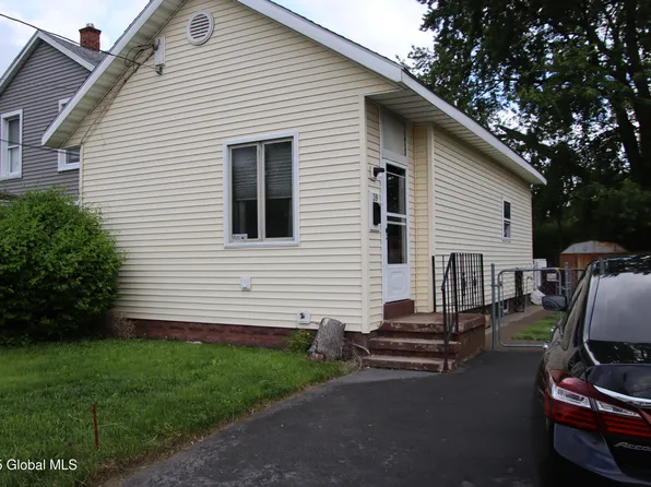 39 Old Mariaville Road, Schenectady, NY 12306