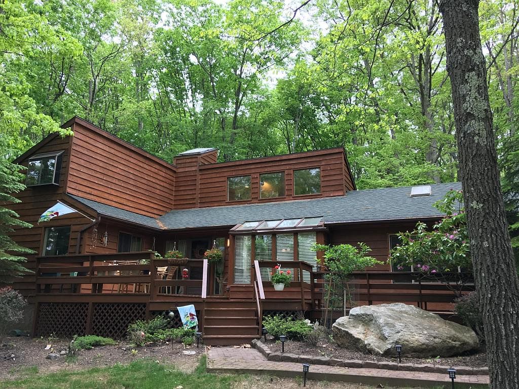 419 W Lake Valley Dr, Hazleton, PA 18202 Zillow