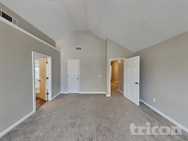 4430 Reserve Hill Xing — Photo 7