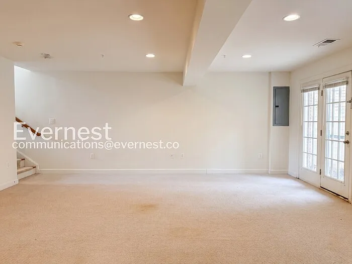 1620 Whitehall Dr — Photo 19