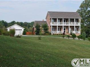 960 Gravel Ln, Adams, TN 37010