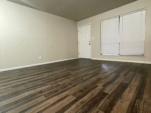 4th image of 6005 Barton Dr