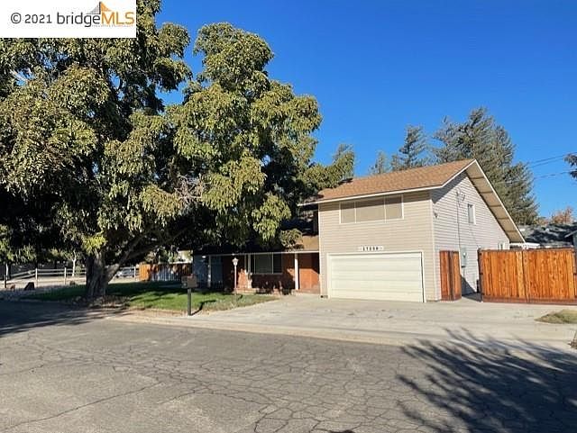 1st image of 27056 Maurland Ln