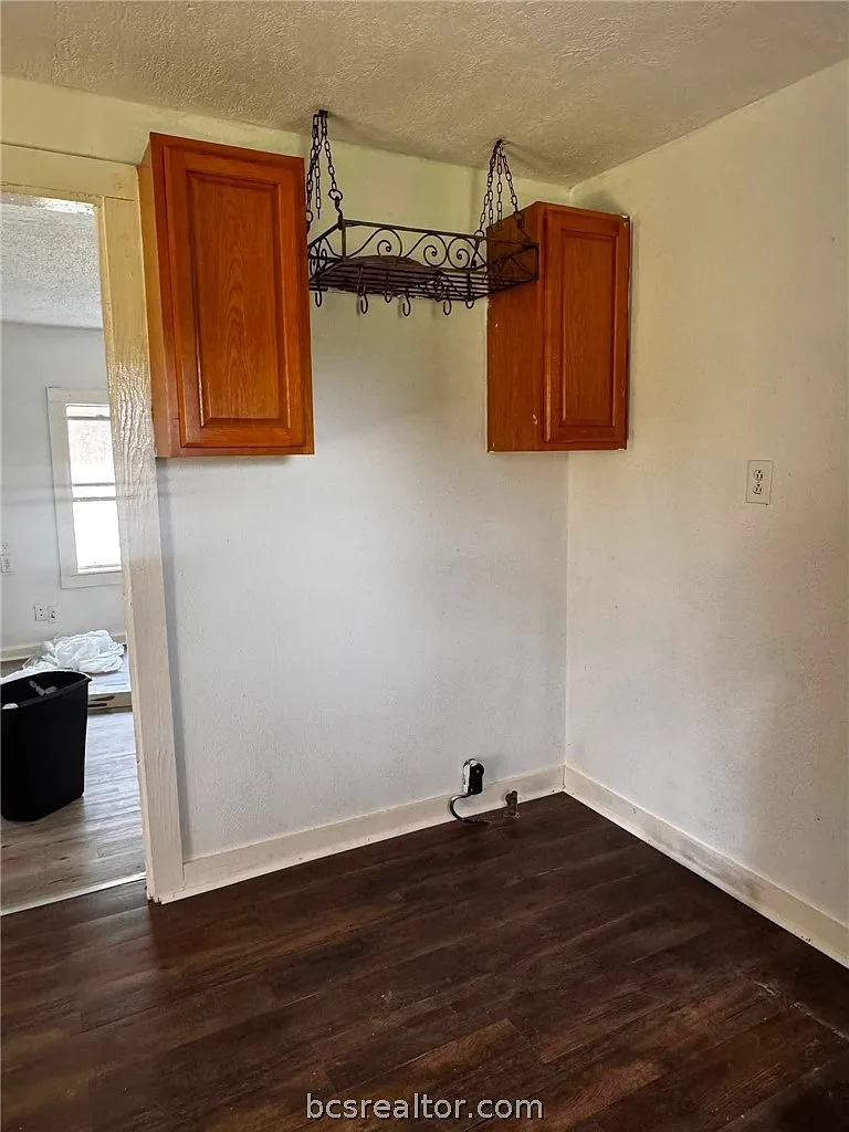 2 bed, 1176 sqft, $1,200 — Photo 4