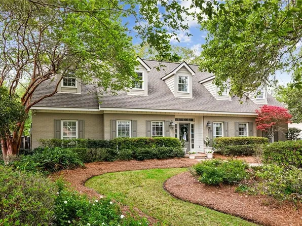 218 Evangeline Dr, Mandeville, LA 70471