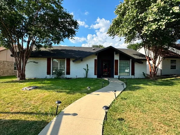 3141 Darvany Dr, Dallas, TX 75220