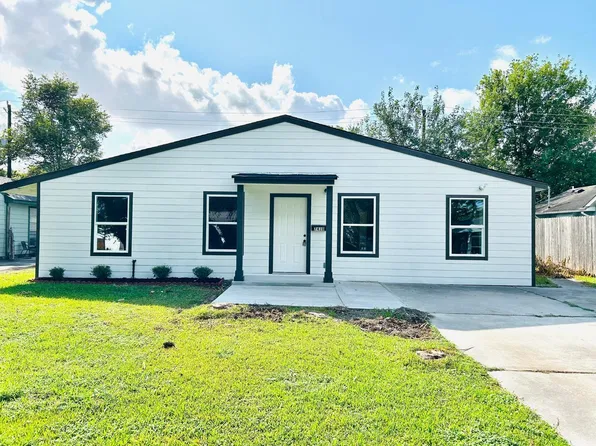 7410 Lakehurst Dr, Houston, TX 77087
