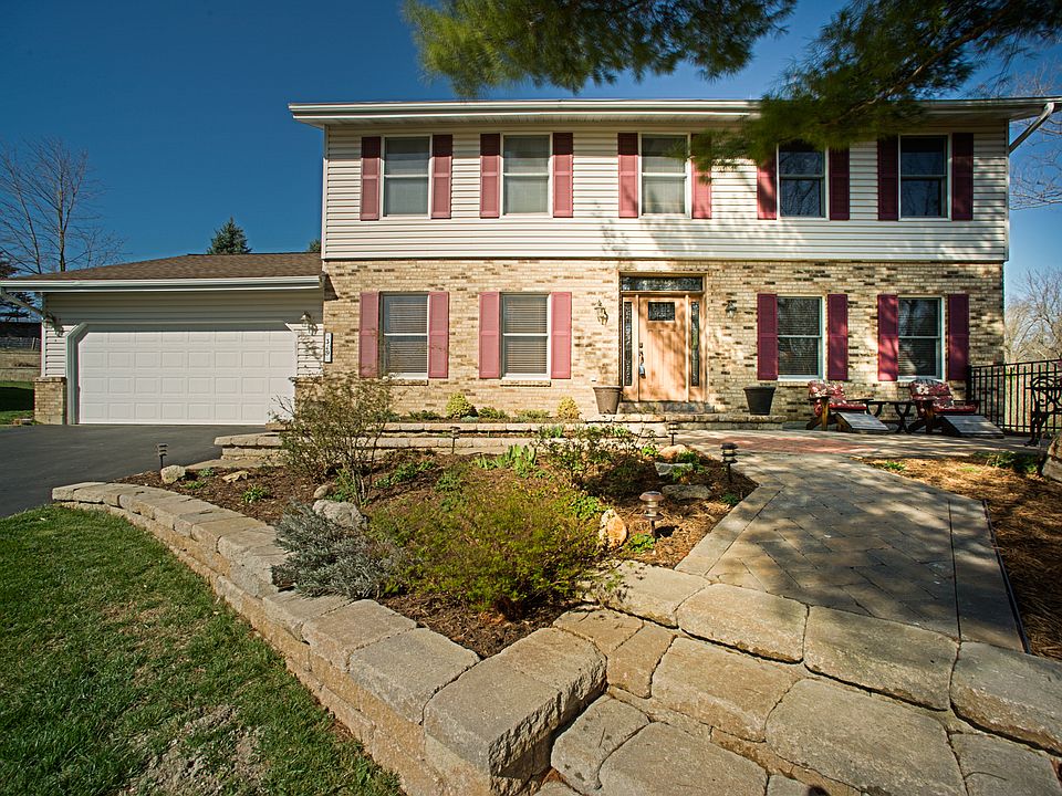 1st image of 319 Claymont Cove Ct