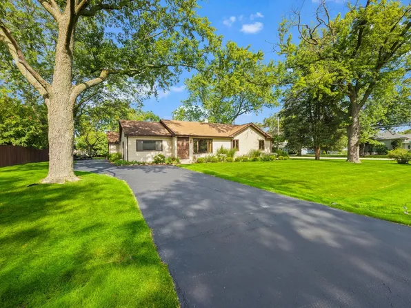 814 N Maple St, Prospect Heights, IL 60070