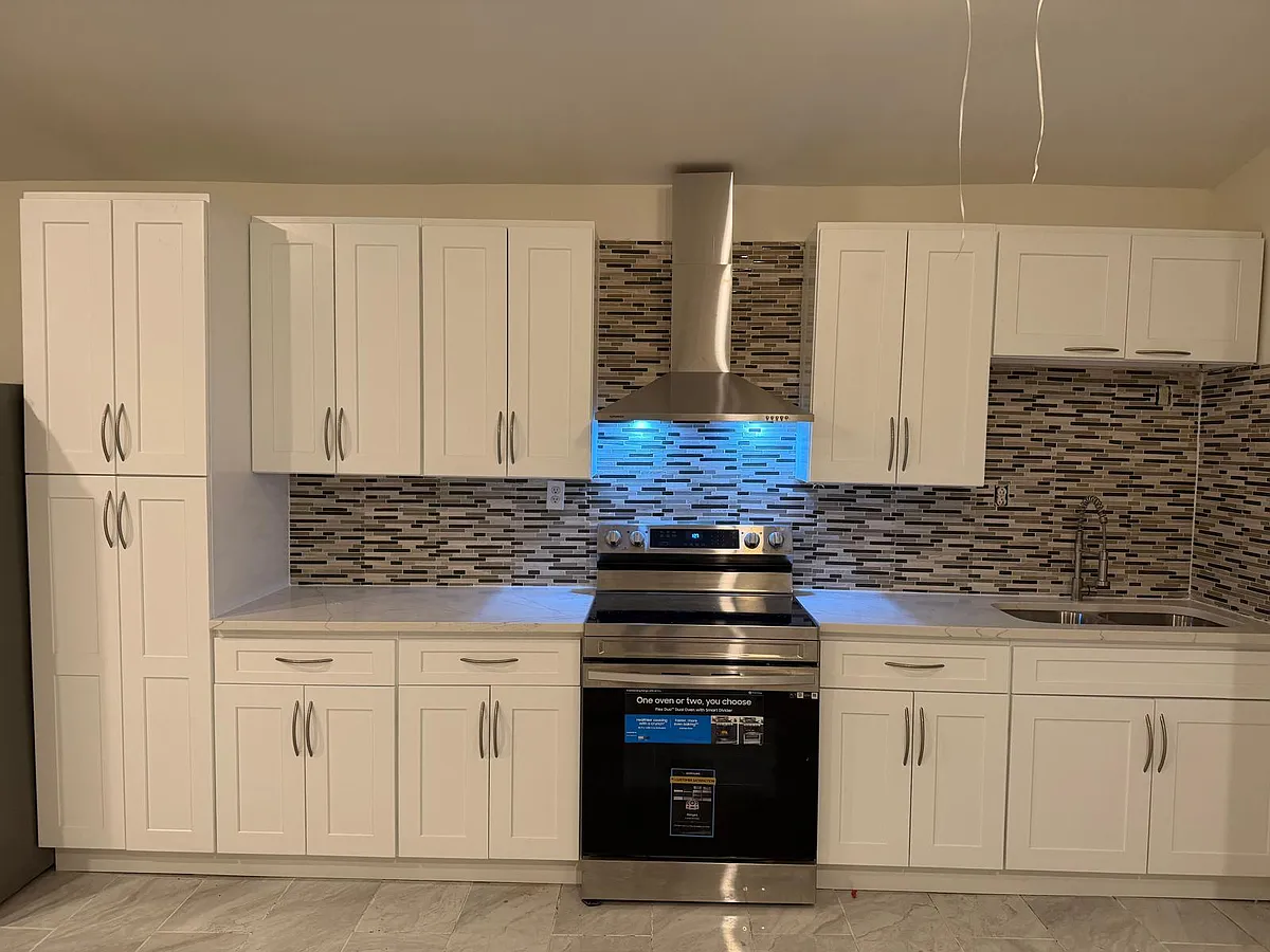 Photo 1 of 32 - 3206 Rockford Dr - Dallas, TX Kitchen - 3206 Rockford Dr