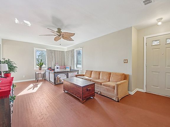 4th image of 16W614 3rd Ave
