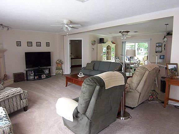 4th image of 23481 Stoneshire Dr