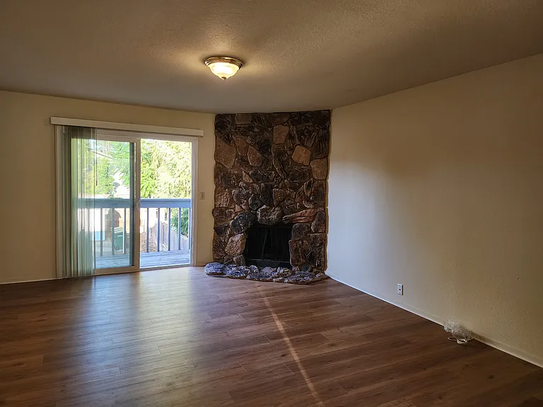 1179 Smith Ave #7 — Photo 3