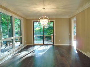 4780 Rivers Edge Dr, Troy, MI 48098