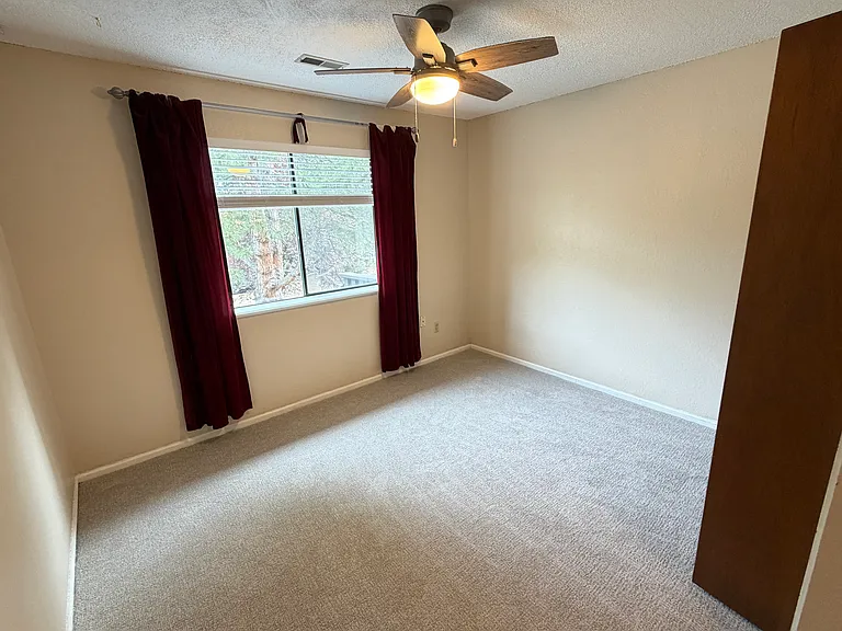 6210 Willow Ln — Photo 16