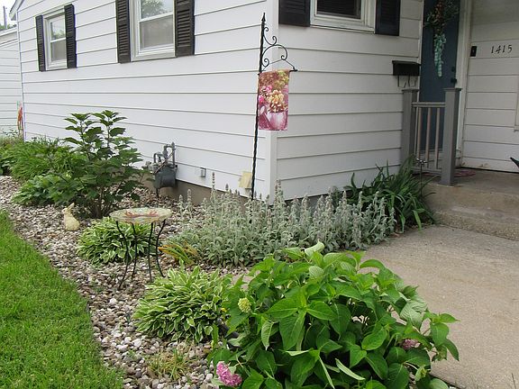 3rd image of 1415 Crestwood Blvd