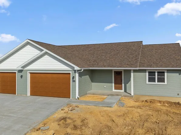 512 Eisenhower St, Baraboo, WI 53913