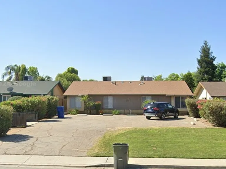 213 Universe Ave — Photo 9