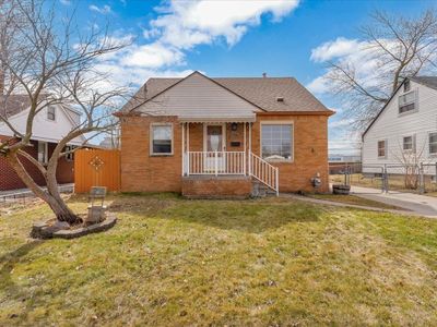 18890 Birmingham St, Roseville, MI, 48066