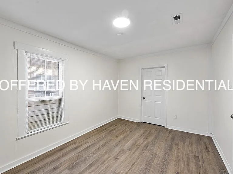 423 Church St NW — Photo 16