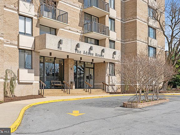 2nd image of 118 Monroe St APT 702