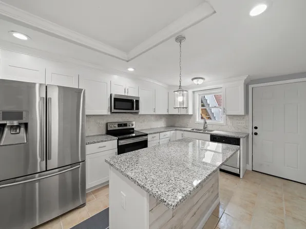3323 E Baltimore St, Baltimore, MD 21224