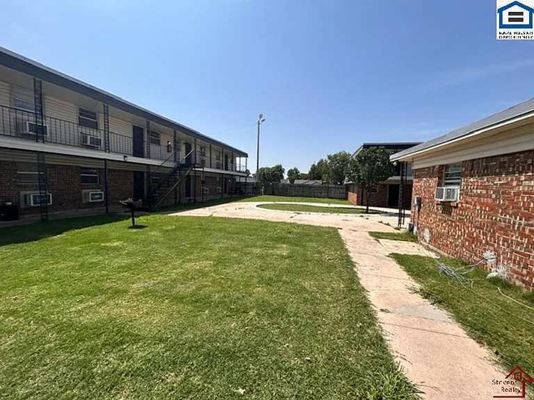 Highpoint Estate Apartments — Photo 7