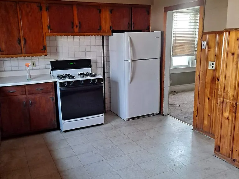 1233 N Main Ave — Photo 6
