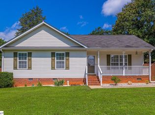 11 Parker Rd, Taylors, SC 29687