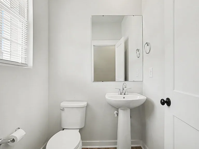 9512 Munsing Dr — Photo 15
