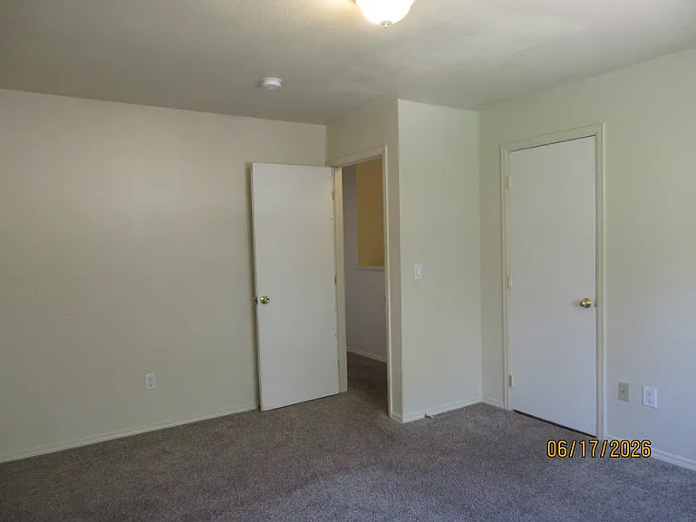 3 bed, 2.0 bath, $1,550 — Photo 14